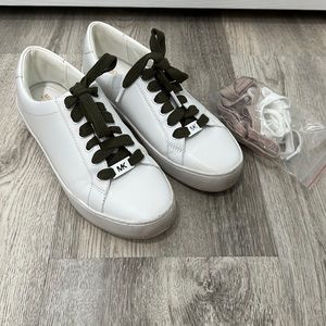 Micheal Kors Sneakers